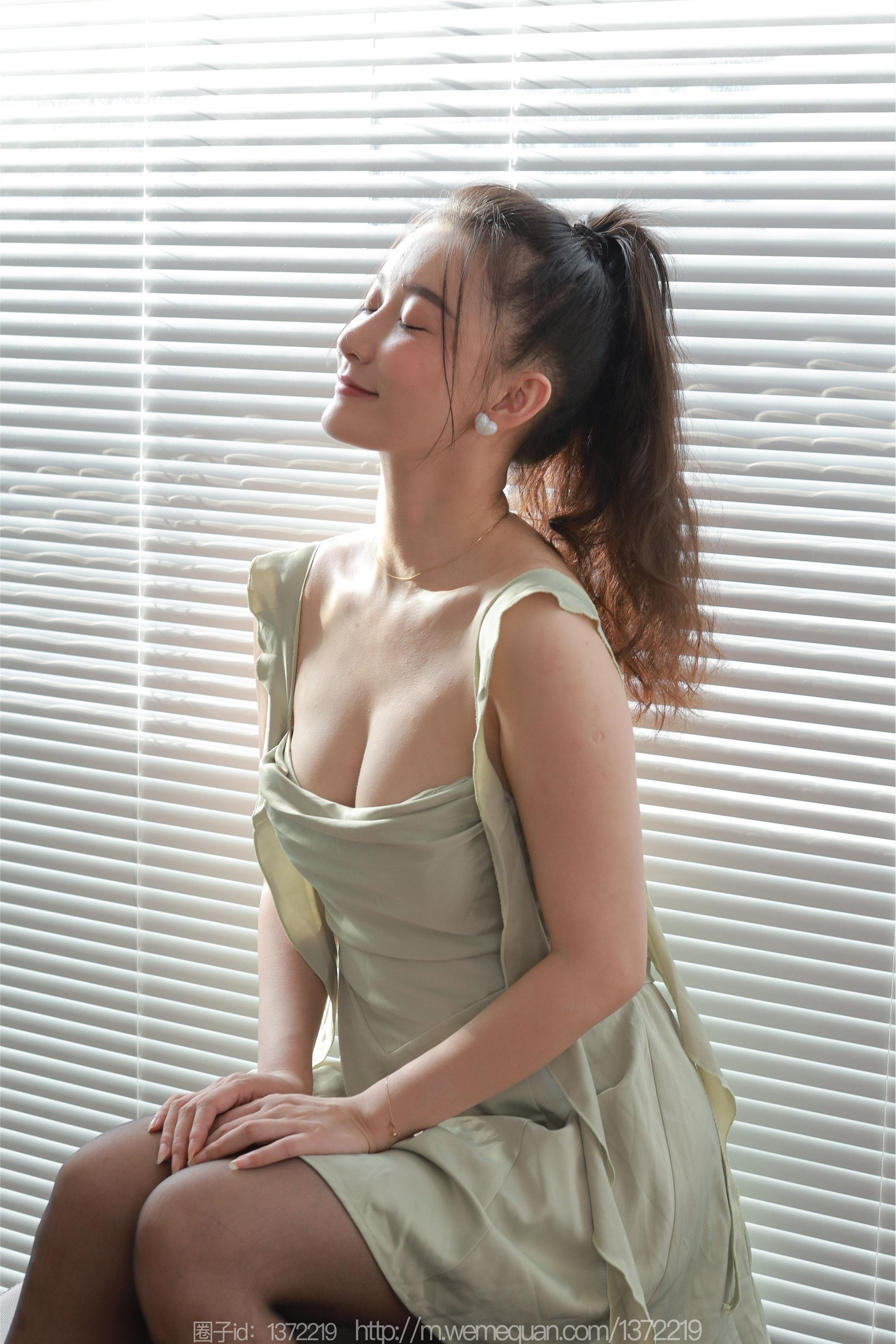 IESS异思趣向  2023.10.03 丝享家 1549 秋秋《深邃的沟壑》